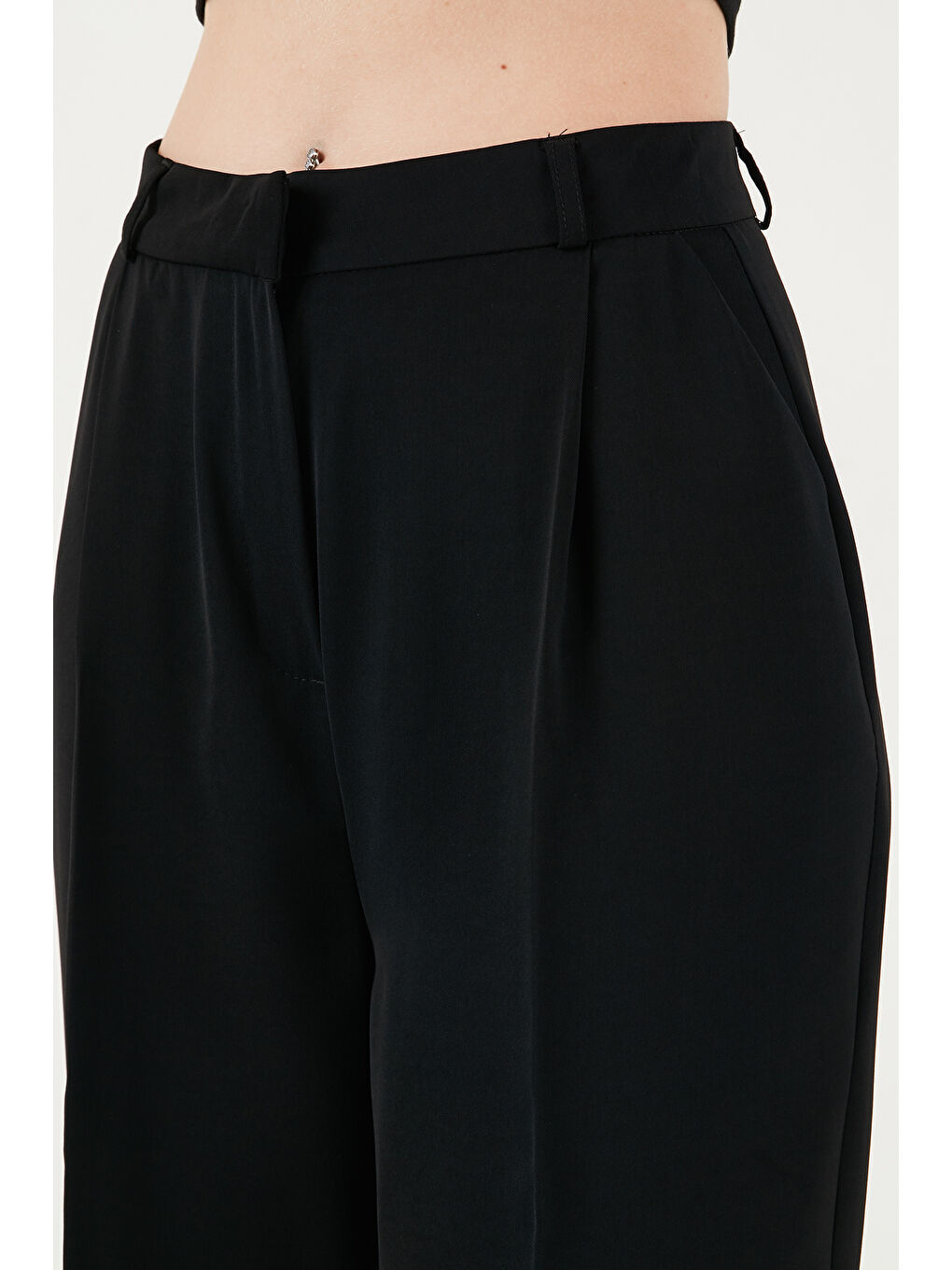 Siyah Regular Fit Yüksek Bel Düz Paça Kadın Pantolon 6923873-4