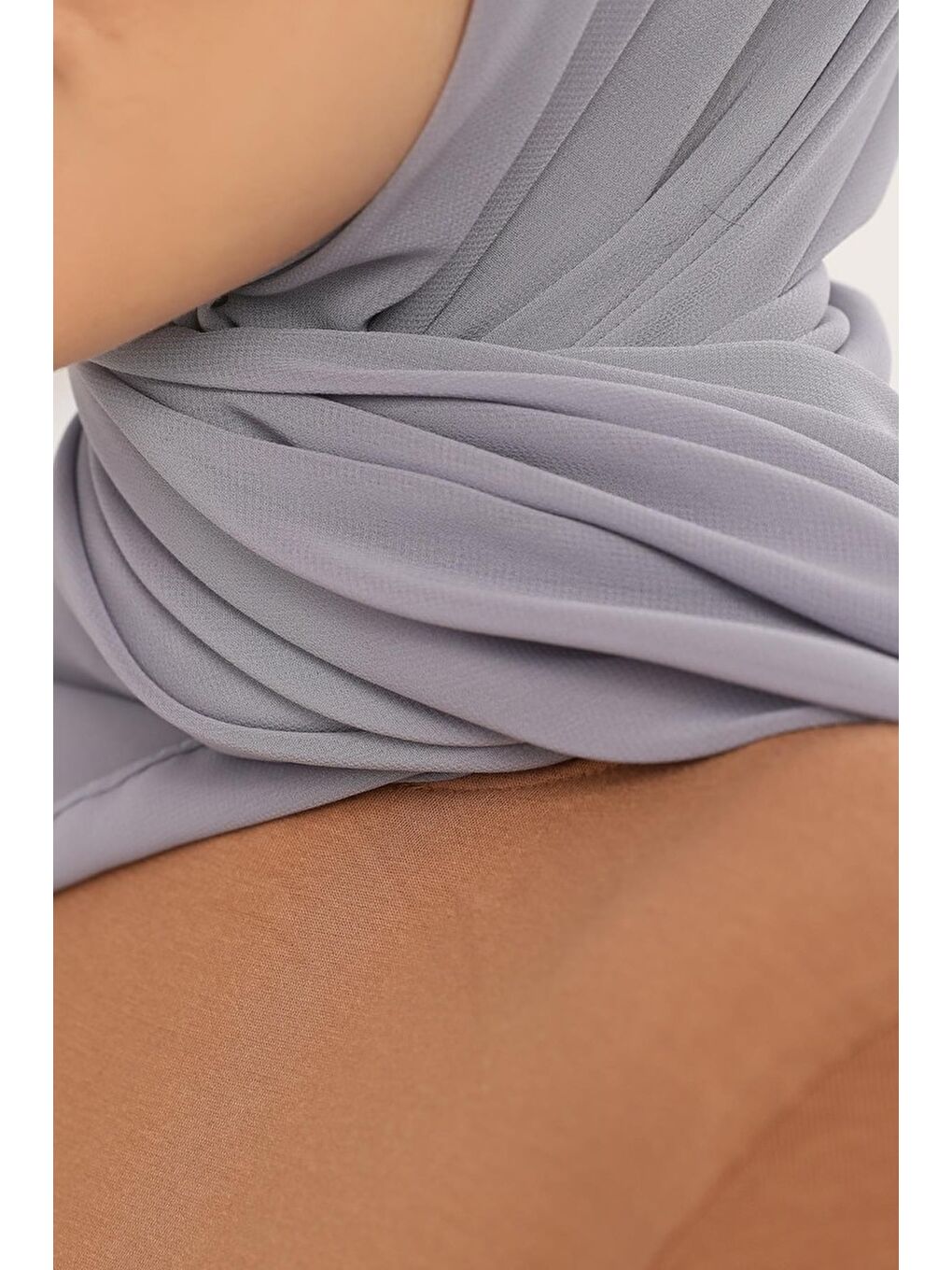 Gri Hazır Pratik Lüks Geçmeli Lastikli Boneli Şifon Şal-3