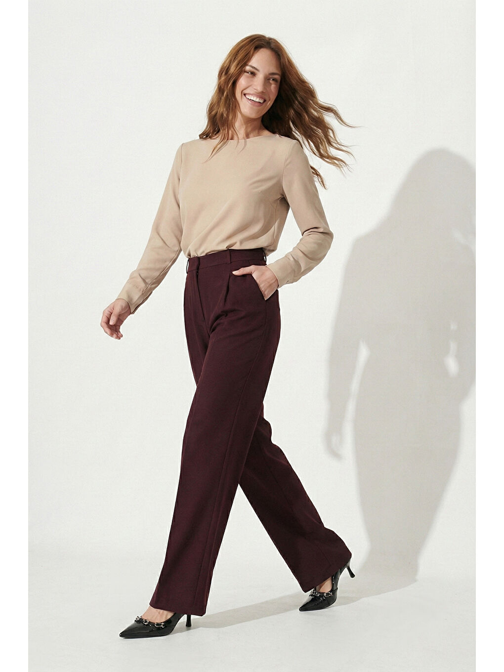 Mürdüm Regular Fit Yüksek Bel Düz Paça Kadın Pantolon 6923873-1