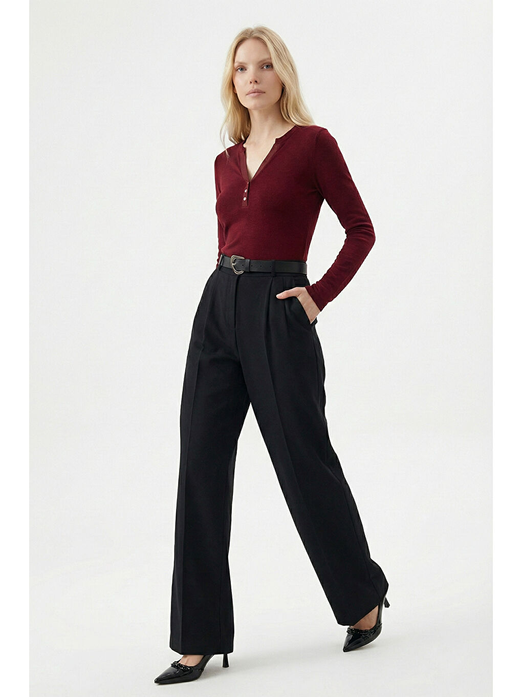 Siyah Regular Fit Normal Bel Düz Paça Kadın Pantolon 6923875-2