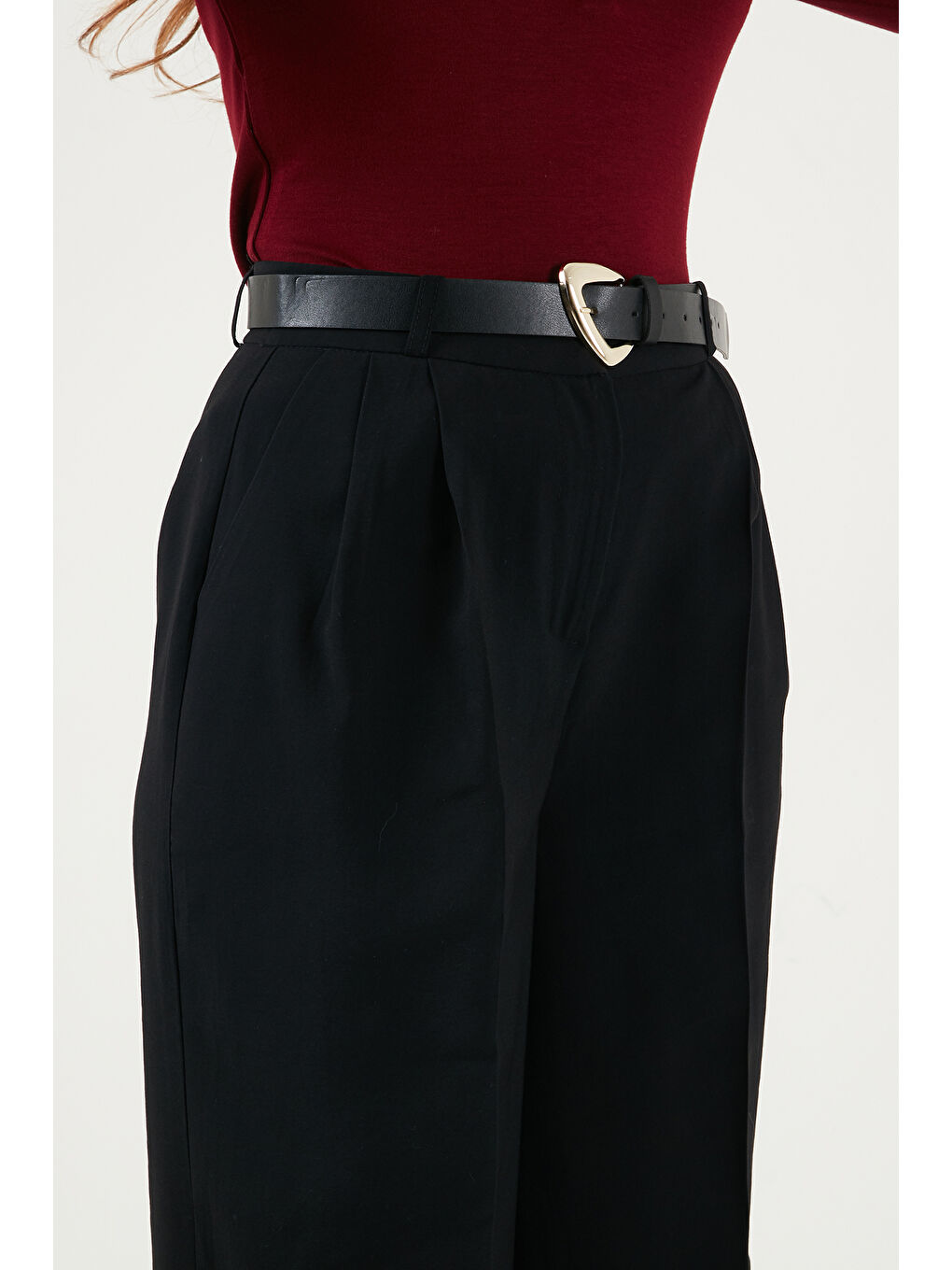 Siyah Regular Fit Normal Bel Düz Paça Kadın Pantolon 6923875-5