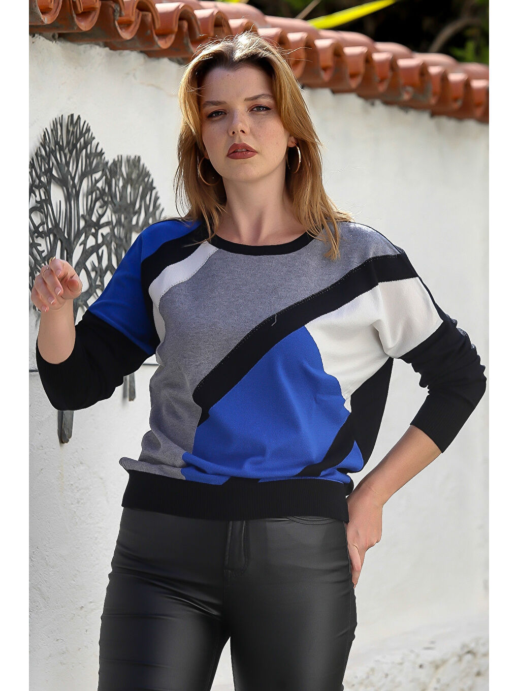 Siyah-Mavi Havuz Yaka Uzun Kol Bloklu Casual Triko Kazak 65 60-3