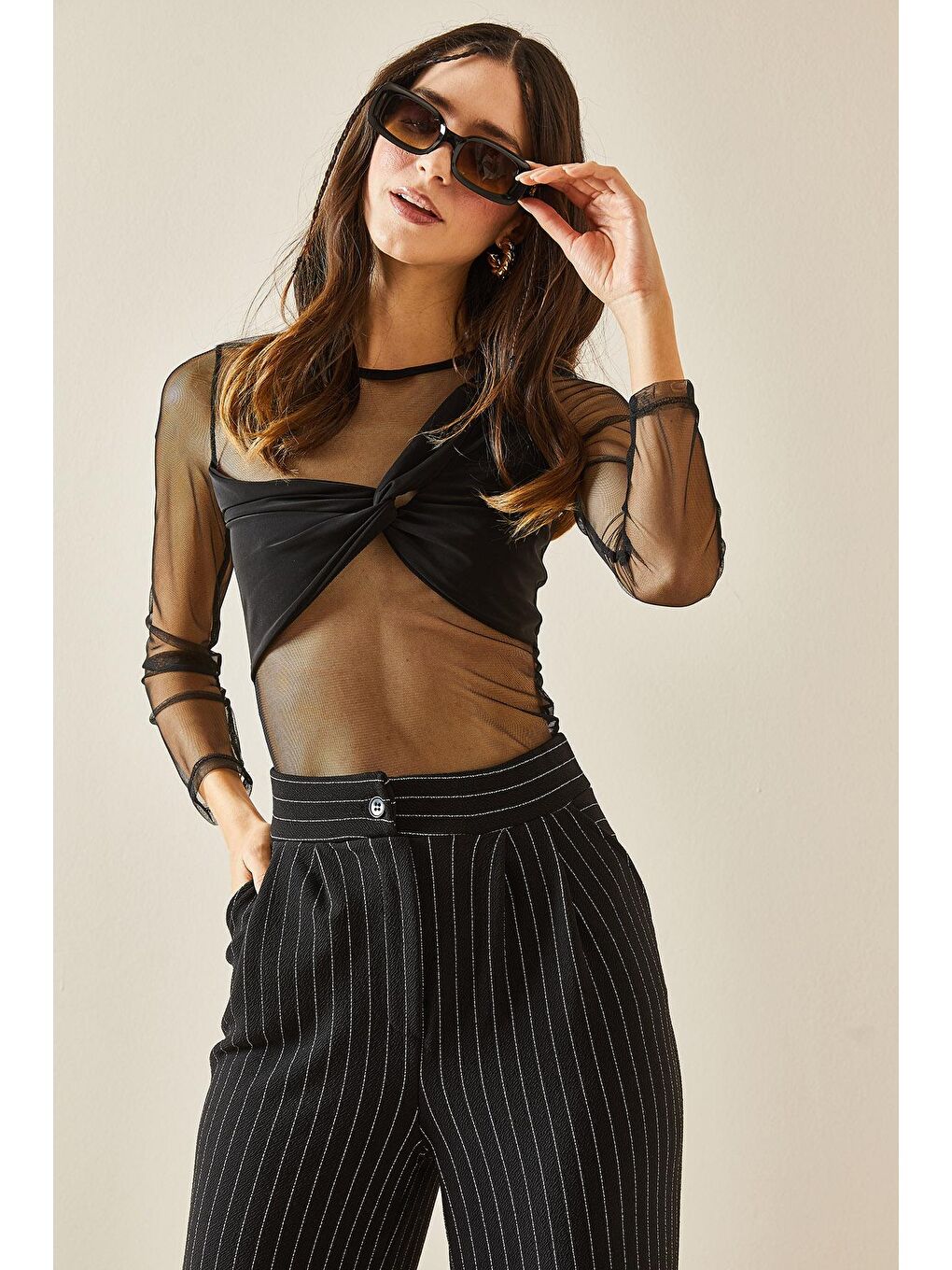 Siyah Bisiklet Yaka Düğümlü Transparan Bluz 5YXK2-48368-02-4