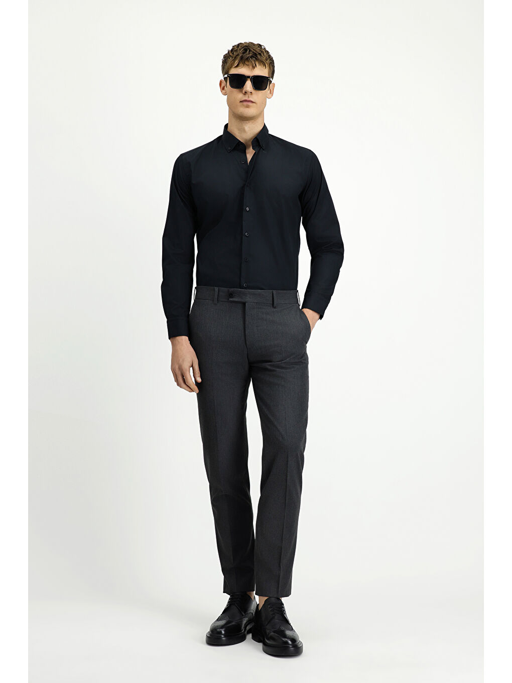 Siyah Uzun Kol Slim Fit Dar Kesim Non Iron Ütü Gerektirmeyen Pamuklu Düğmeli Yaka Büyük Beden Gömlek-2