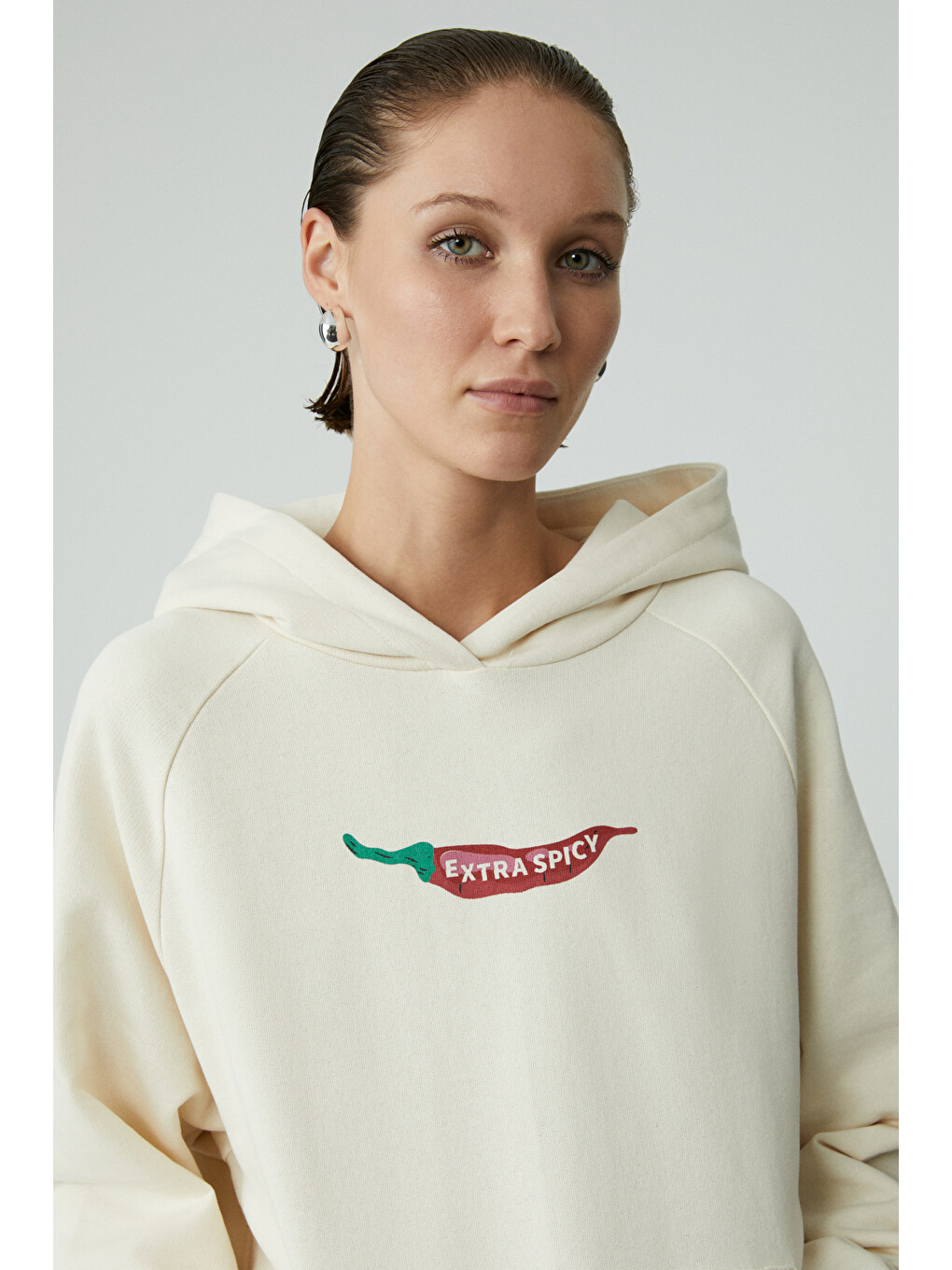 Chıllı Kadın Oversize Şardonlu Kapüşonlu Baskılı Kanguru Cepli Ekru Sweatshirt-3