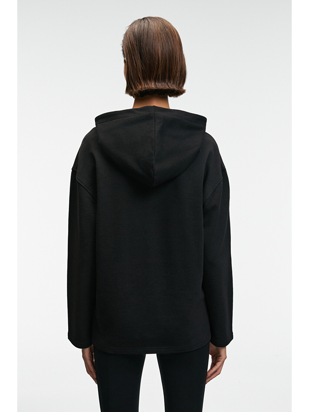Camellıa Kadın Önü Nakışlı Etek Ucu Yırtmaçlı Kapüşonlu Comfort Fit Siyah Sweatshirt-5
