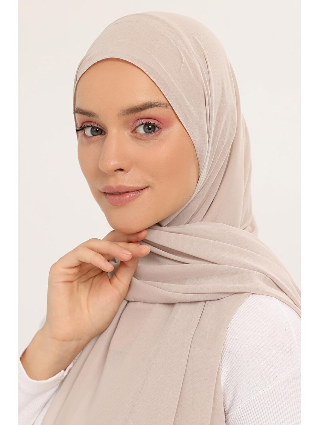 Bej Hazır Lüks Pratik Hijablı Şifon Şal-2