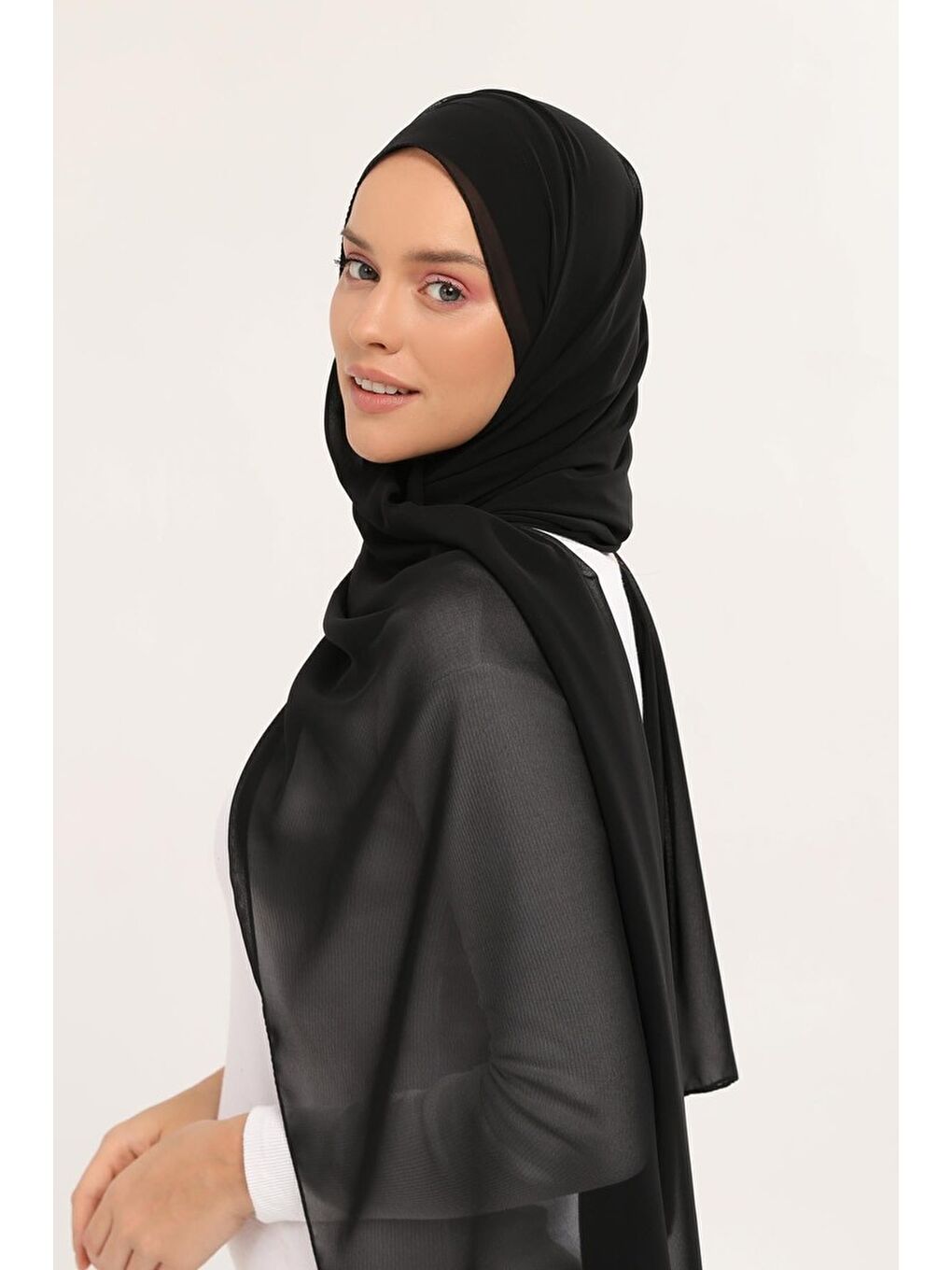 Siyah Hazır Lüks Pratik Hijablı Şifon Şal-2