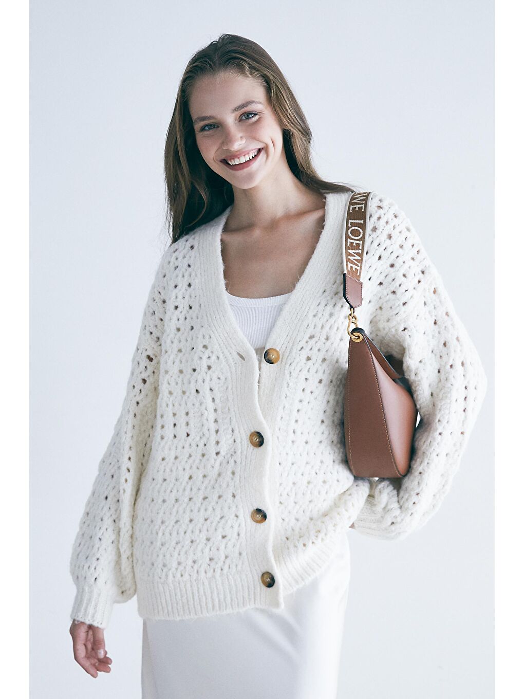 Ekru File Delik Örgülü V Yaka Hırka-2