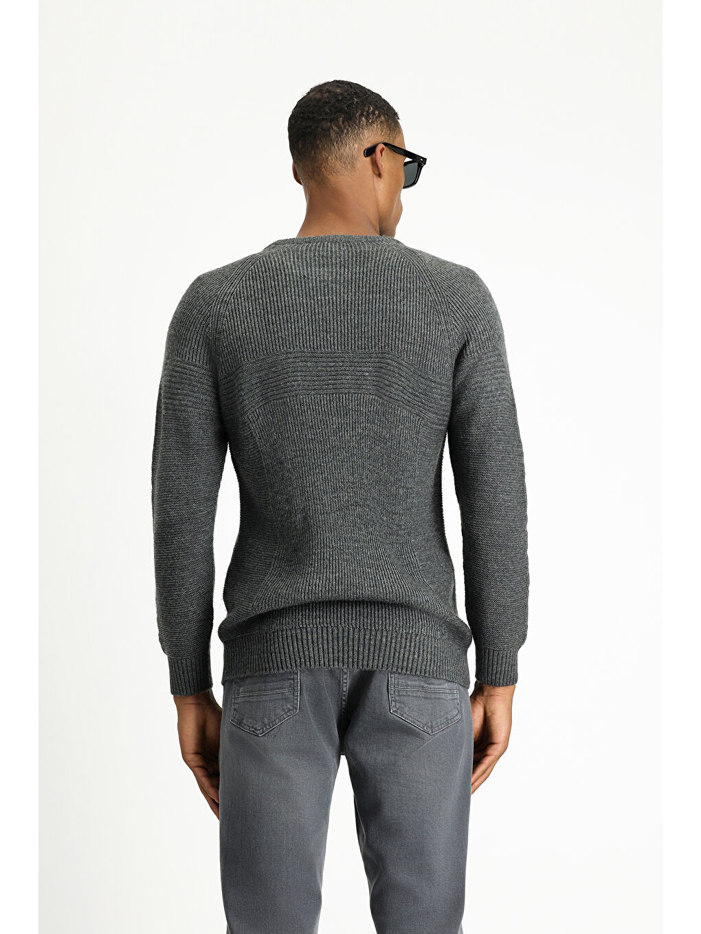 Antrasit Bisiklet Yaka Regular Fit Dikişsiz Desenli Triko Kazak-3