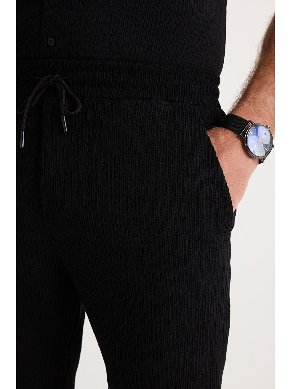 Erkek Slim Fit Dar Kesim Apaş Yaka Beli Bağcıklı Siyah Gömlek Şort Takım-2