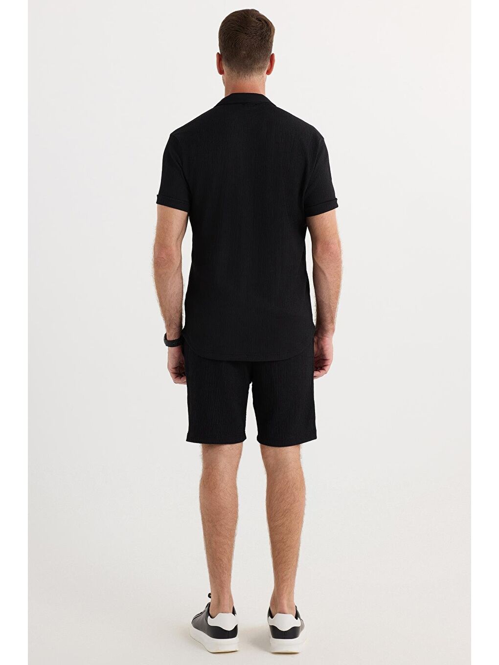 Erkek Slim Fit Dar Kesim Apaş Yaka Beli Bağcıklı Siyah Gömlek Şort Takım-6