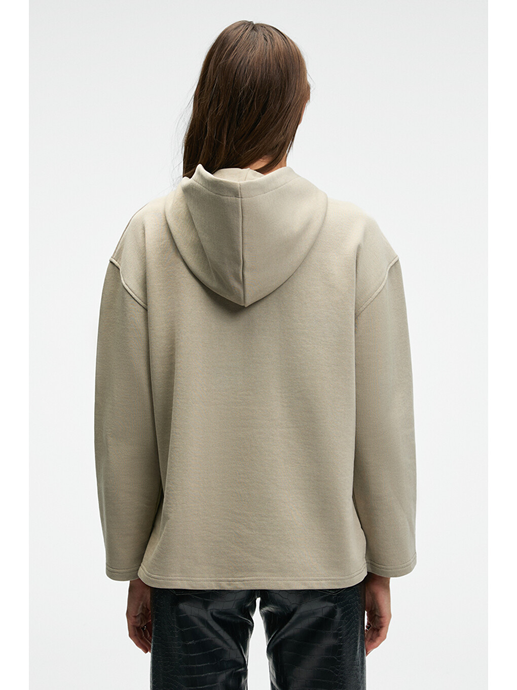 Bej Camellıa Kadın Önü Nakışlı Etek Ucu Yırtmaçlı Kapüşonlu Comfort Fit Taş Sweatshirt-4
