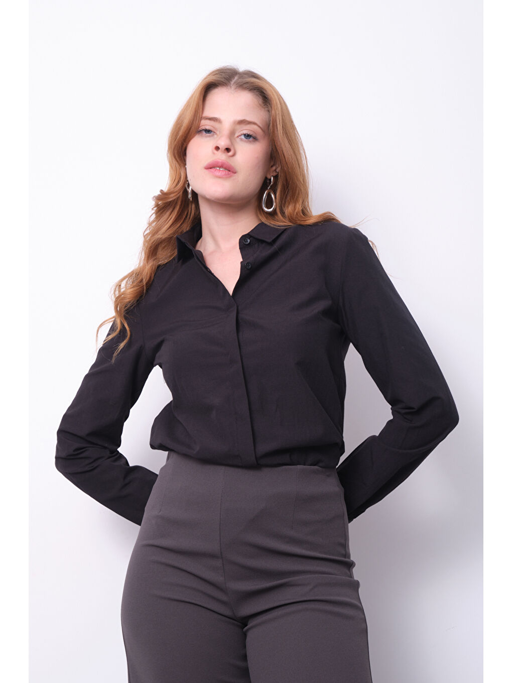 Siyah 2'li Klasik Basic Kesim Gizli Düğmeli Personel Ofis Kadın Gömleği-3
