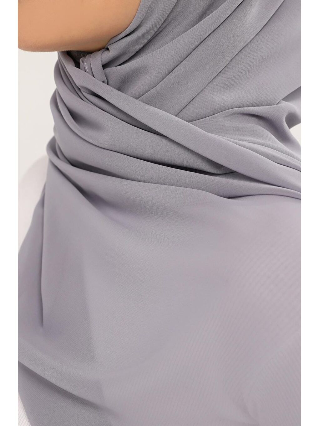 Gri Hazır Lüks Pratik Hijablı Şifon Şal-3