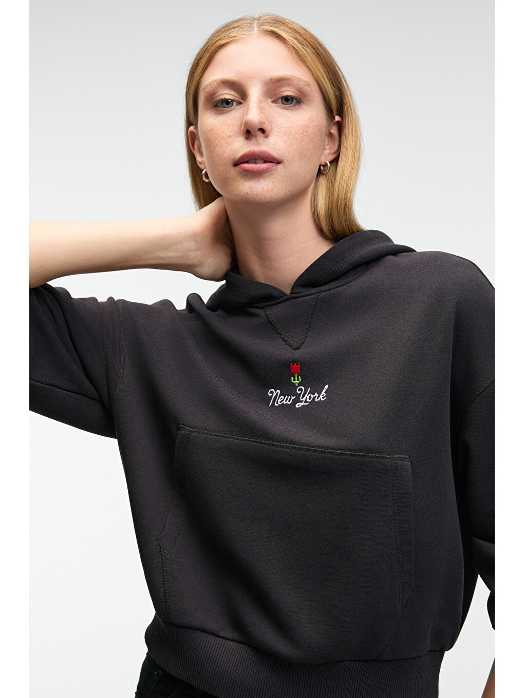 Isadora Kadın Kapüşonlu Nakış Detaylı Regular Fit Crop Antrasit Sweatshirt-3