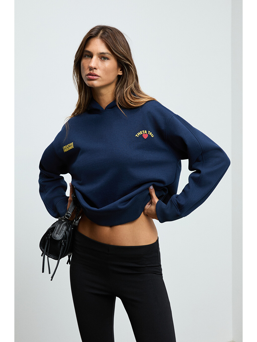 Isrop Kadın Yumuşak Kumaşlı Baskılı Kapüşonlu Lacivert Sweatshirt-2