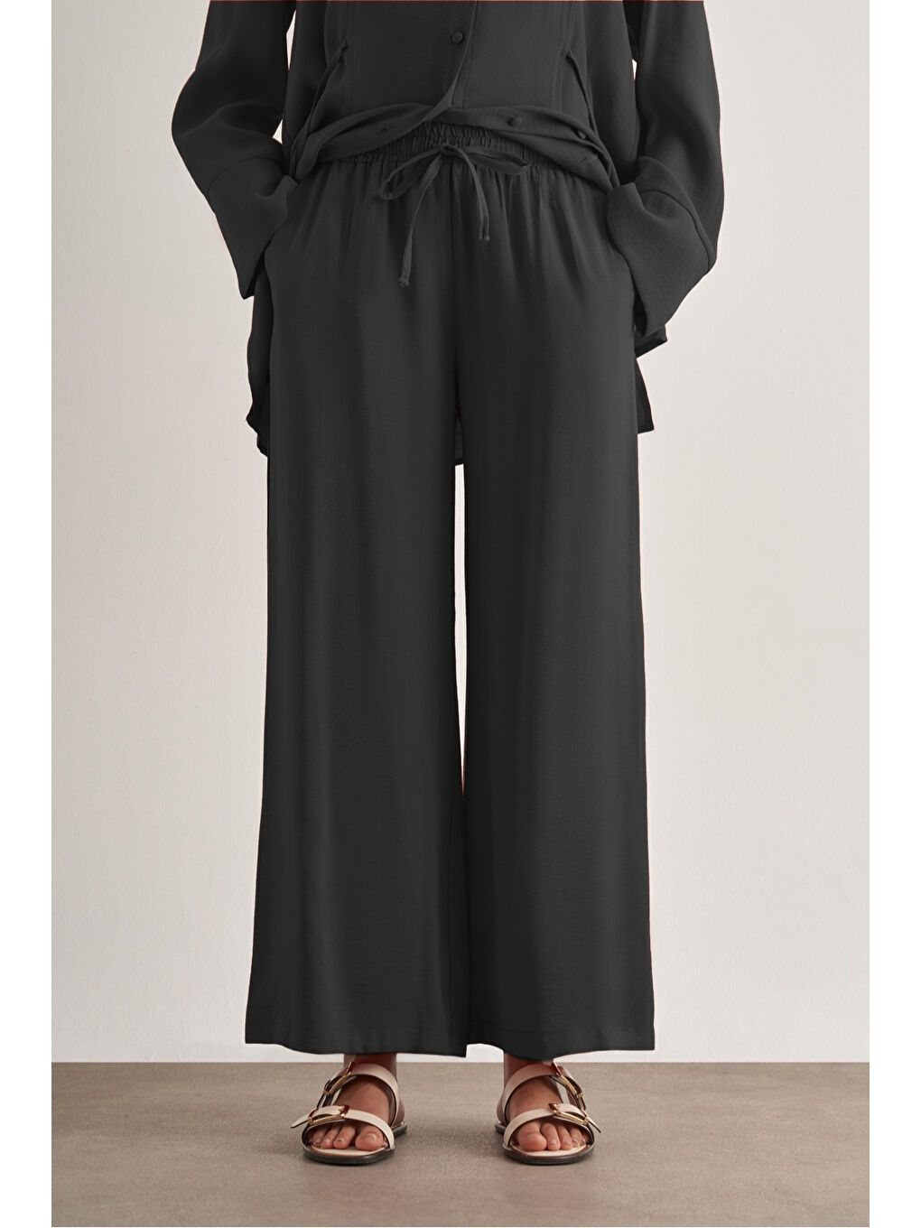 Beli İpli Modal Karışımlı Siyah Rahat Pantolon