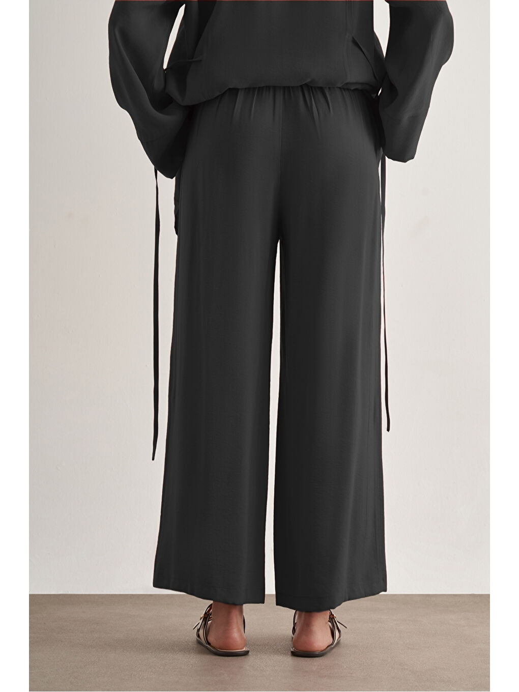 Beli İpli Modal Karışımlı Siyah Rahat Pantolon-1