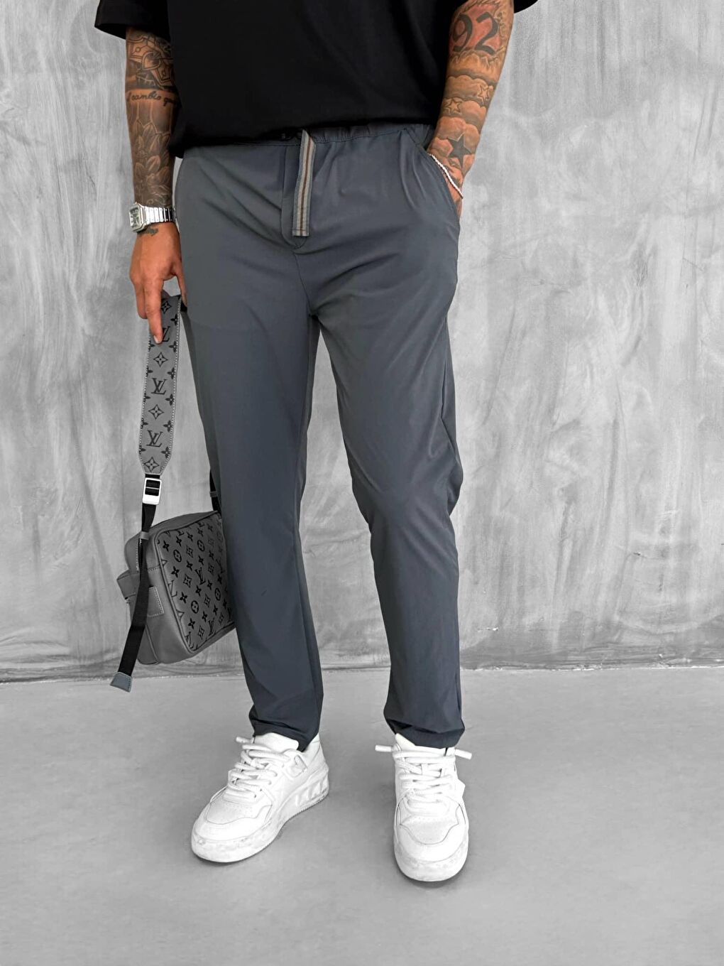 Gri Erkek Beli Lastikli Tecno Kumaş Slim Fit Pantolon Füme-1