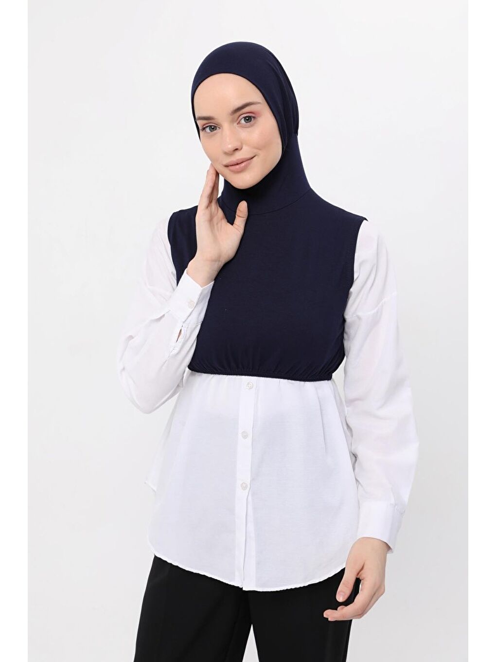 Lacivert Sıfır Kollu Boyunluklu Boneli Yarım Body-1