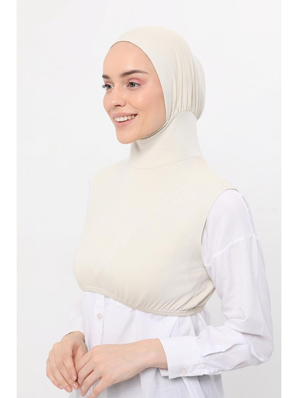 Ekru Sıfır Kollu Boyunluklu Boneli Yarım Body-2