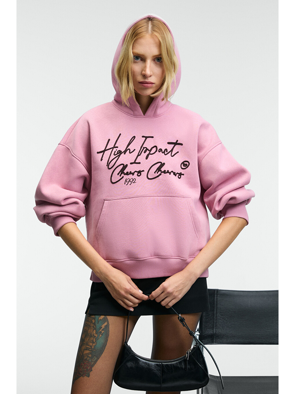Kıkres Kadın Kapüşonlu Nakış Detaylı Oversize Koyu Pembe Sweatshirt