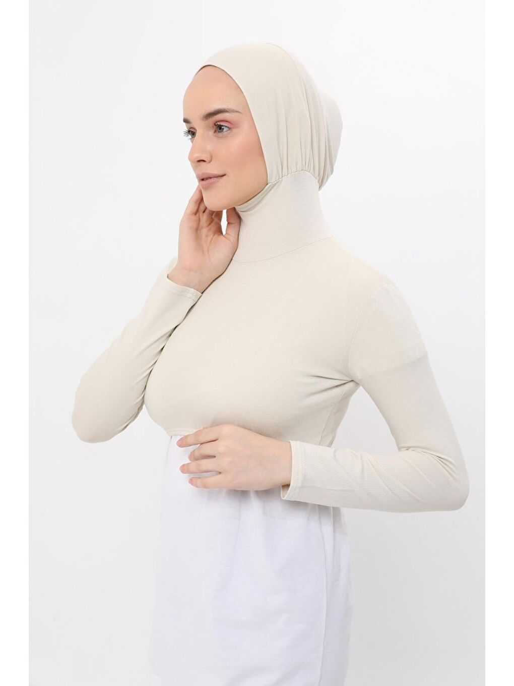 Ekru Uzun Kollu Boyunluklu Boneli Yarım Body-1