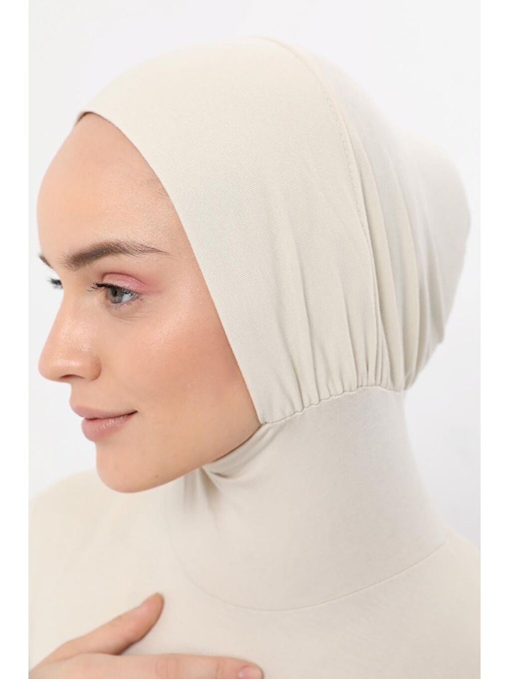 Ekru Uzun Kollu Boyunluklu Boneli Yarım Body-2