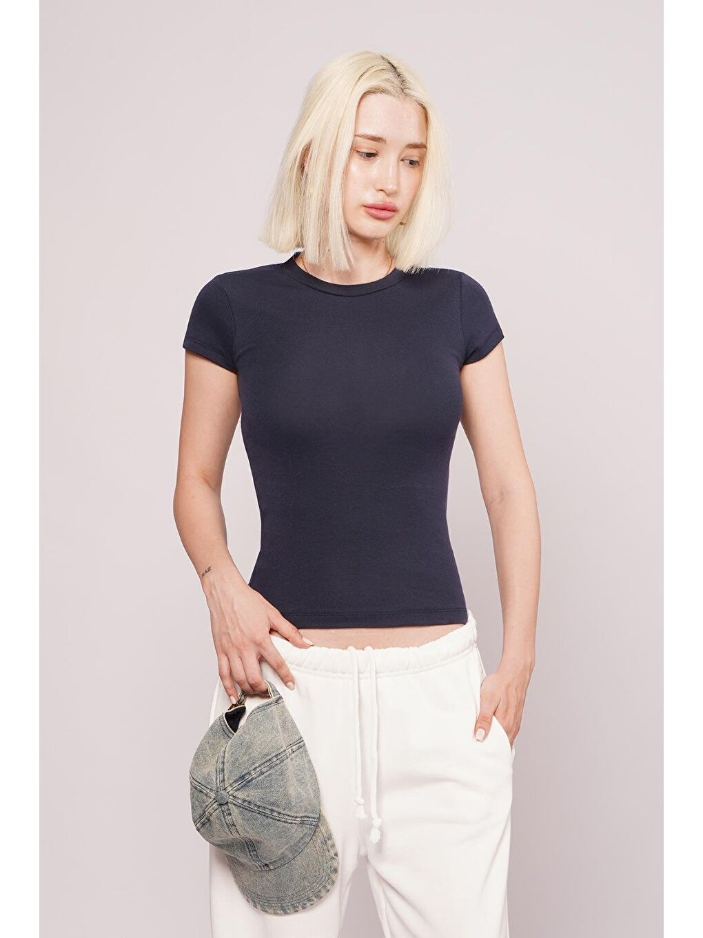 Lacivert Bisiklet Yaka Basic Kadın T-Shirt Mg2479-3