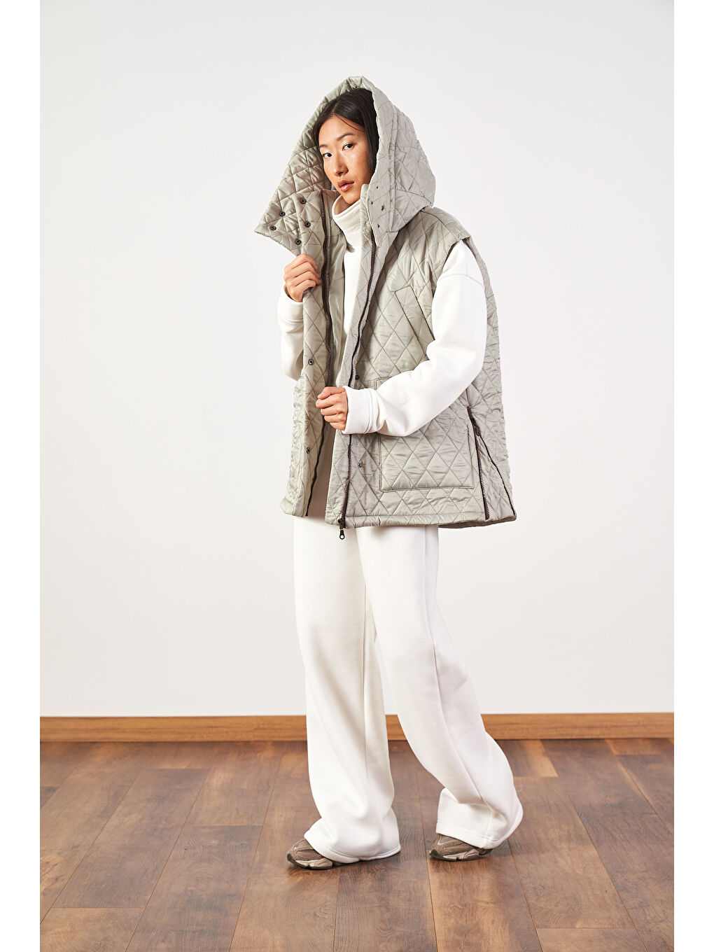 Yeşil Geniş Kalıp Kapitone Şişme Kadın Yelek Çağla-3