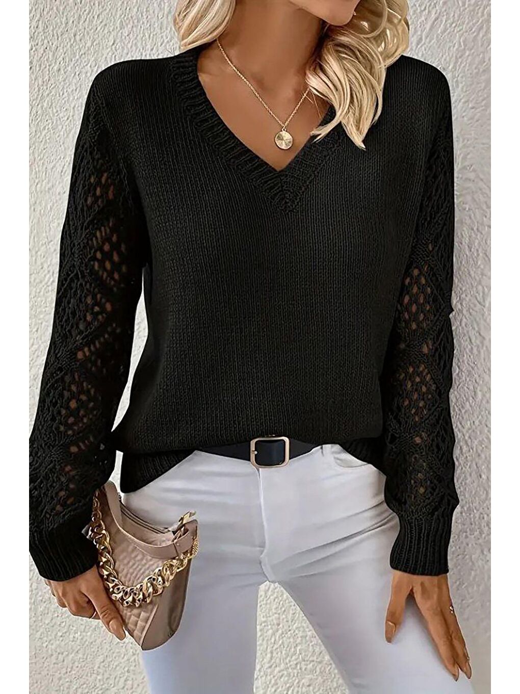 Siyah Kadın Uzun Kollu V Yaka Kol Delikli Baklava Desen Detaylı Triko Kazak