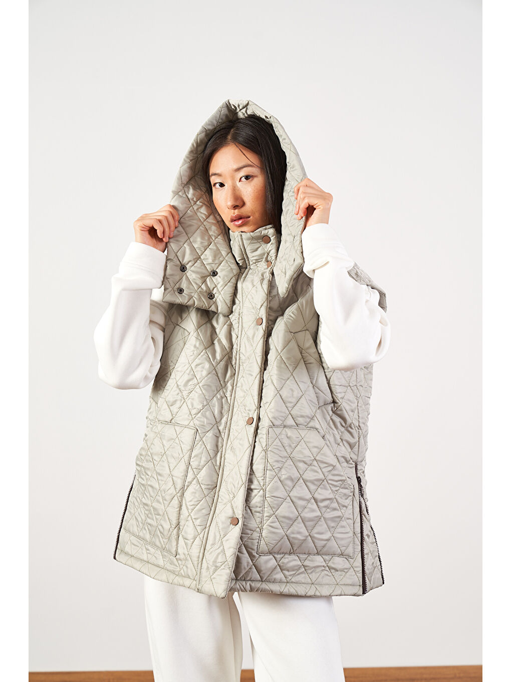 Yeşil Geniş Kalıp Kapitone Şişme Kadın Yelek Çağla-6