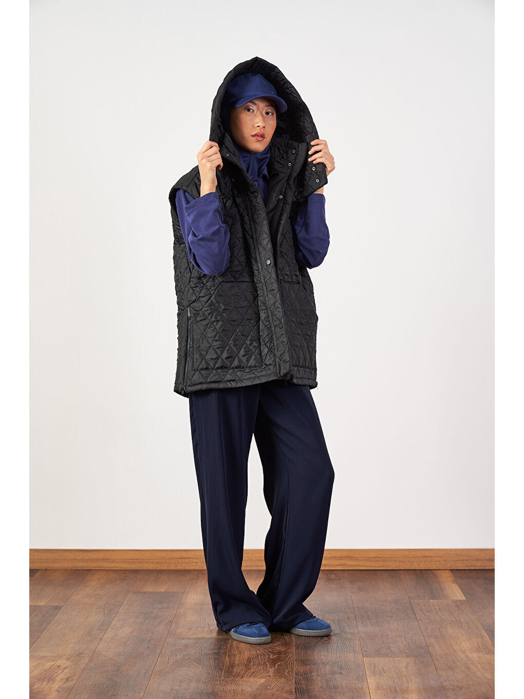 Geniş Kalıp Kapitone Şişme Kadın Yelek Siyah-3