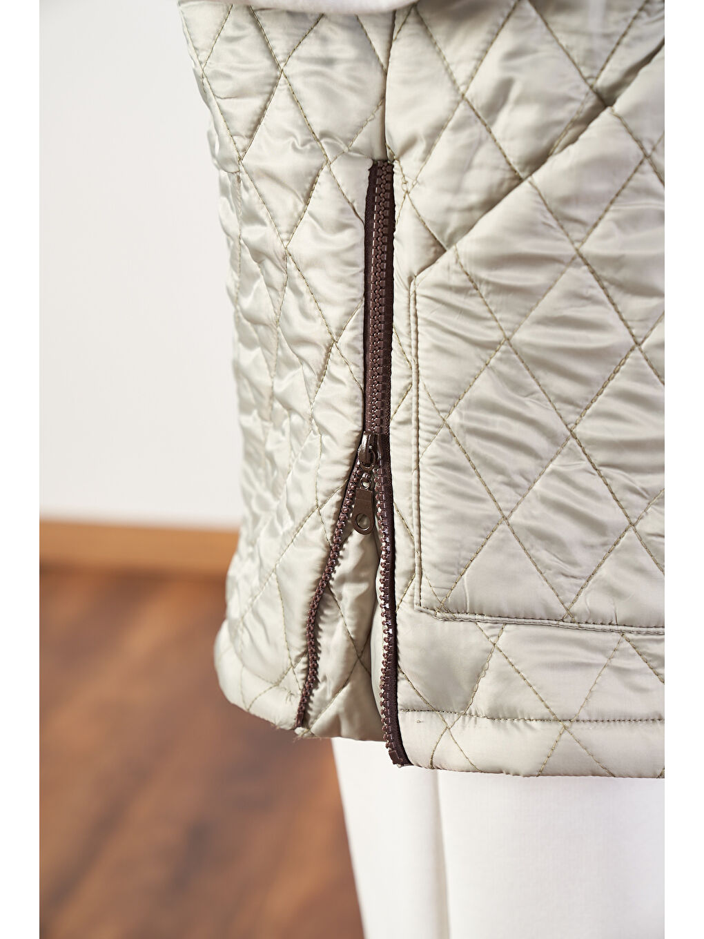 Yeşil Geniş Kalıp Kapitone Şişme Kadın Yelek Çağla-8