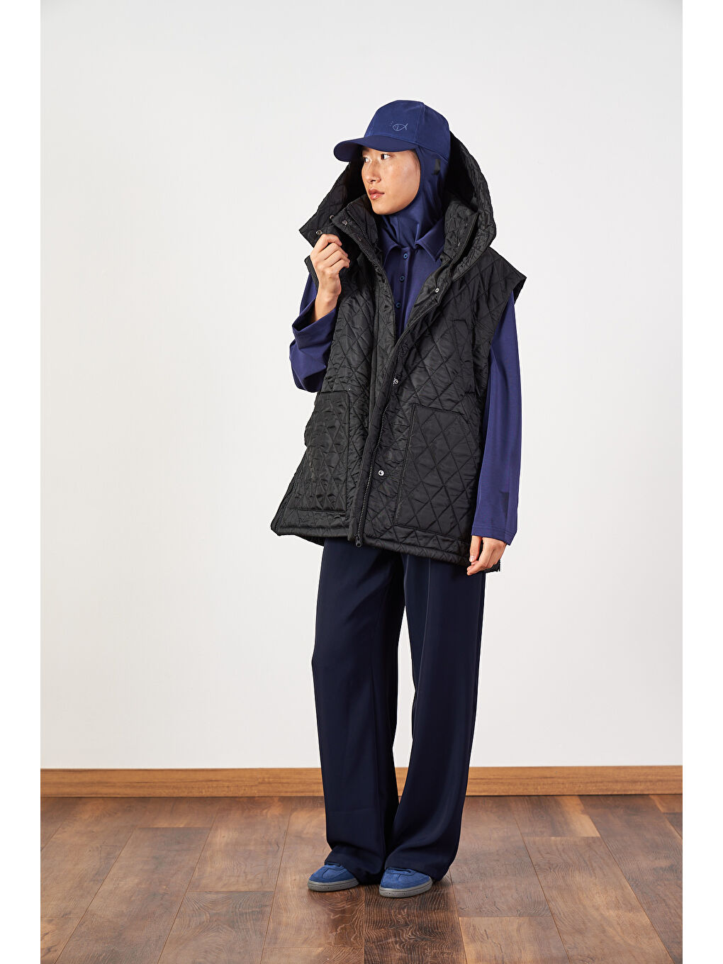 Geniş Kalıp Kapitone Şişme Kadın Yelek Siyah-4