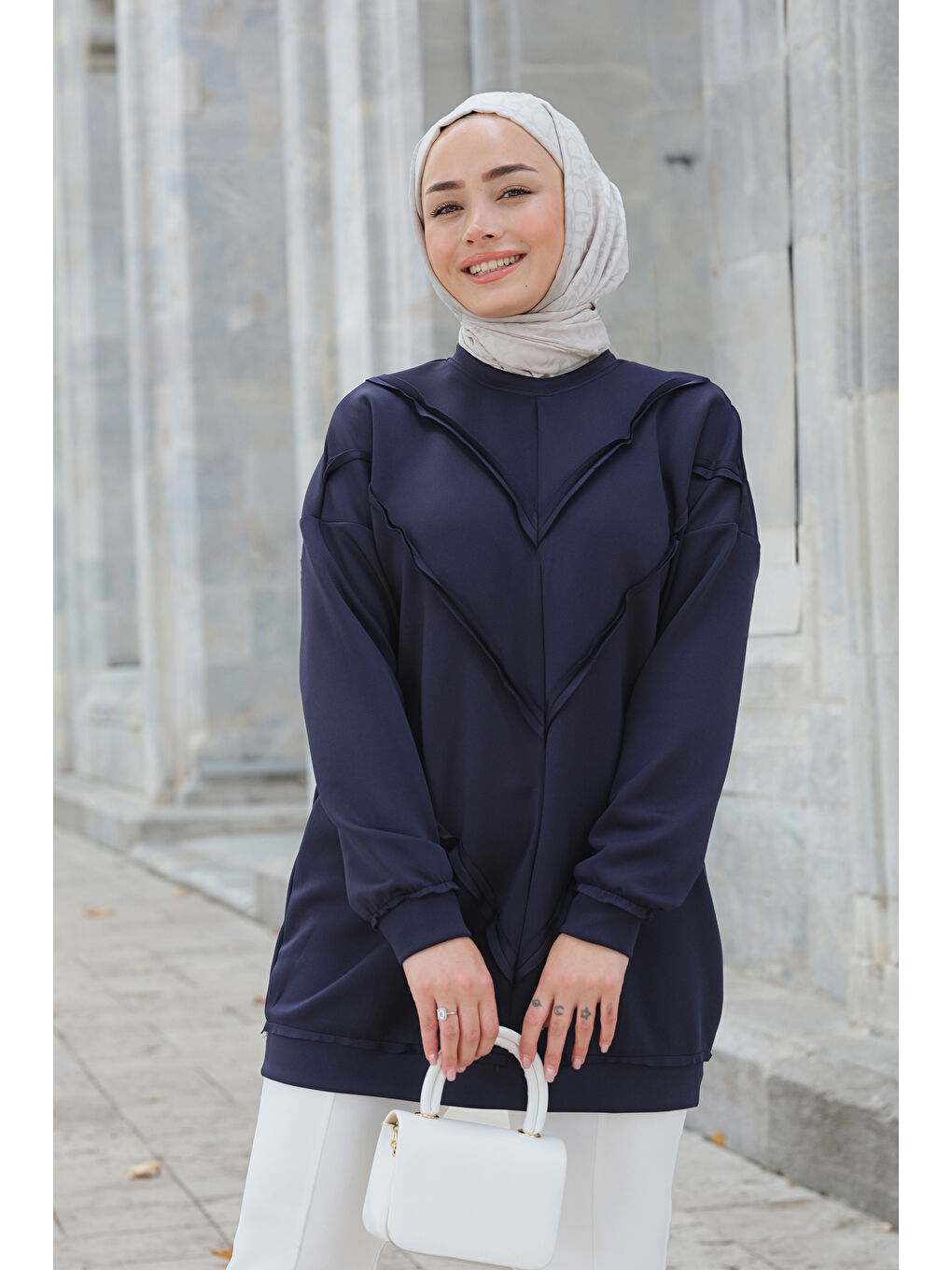 Önü V Detaylı Tunik Lacivert-2