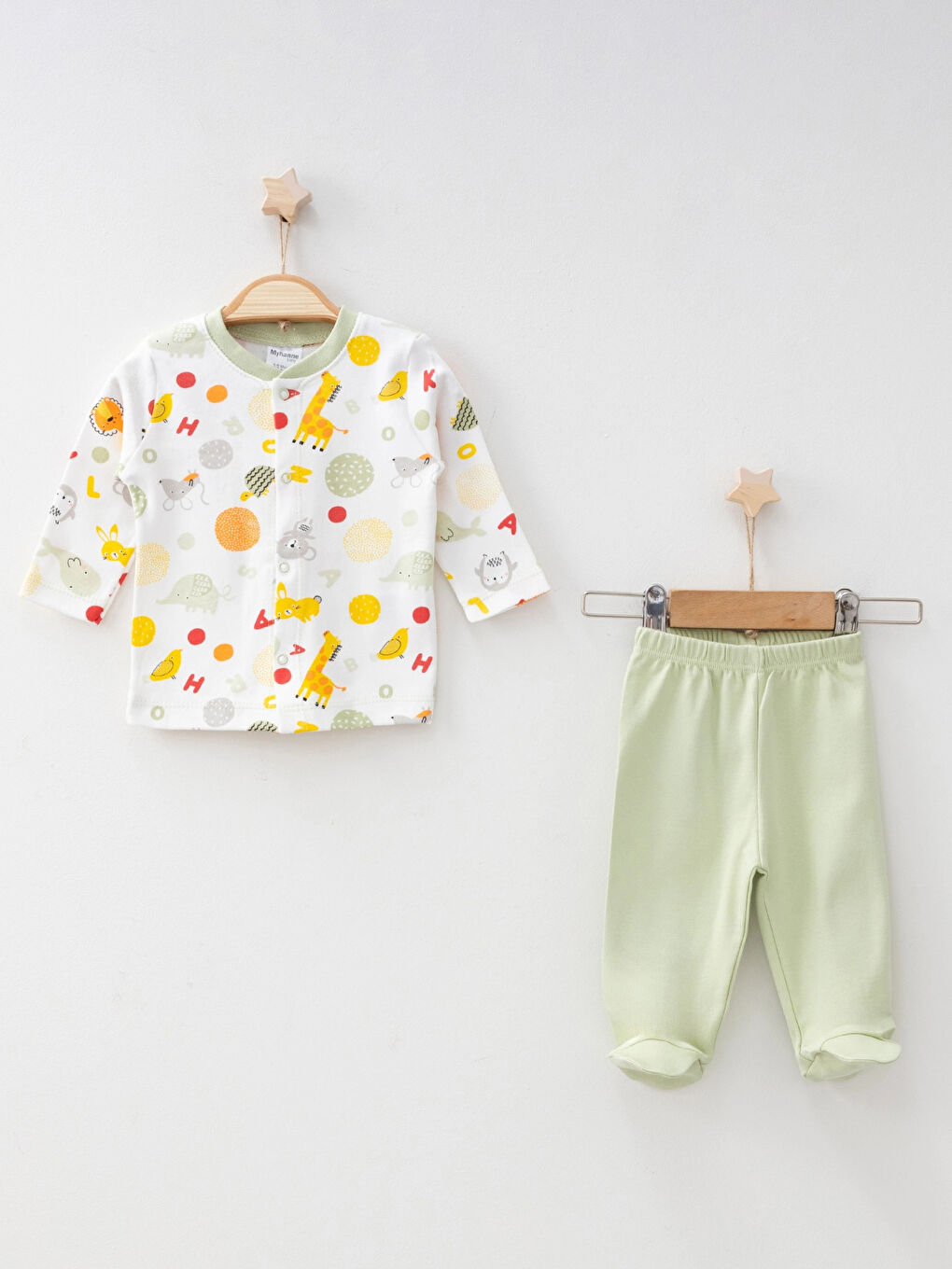 Yeşil Hayvanlar Desenli Patikli Pijama Takımı 2410