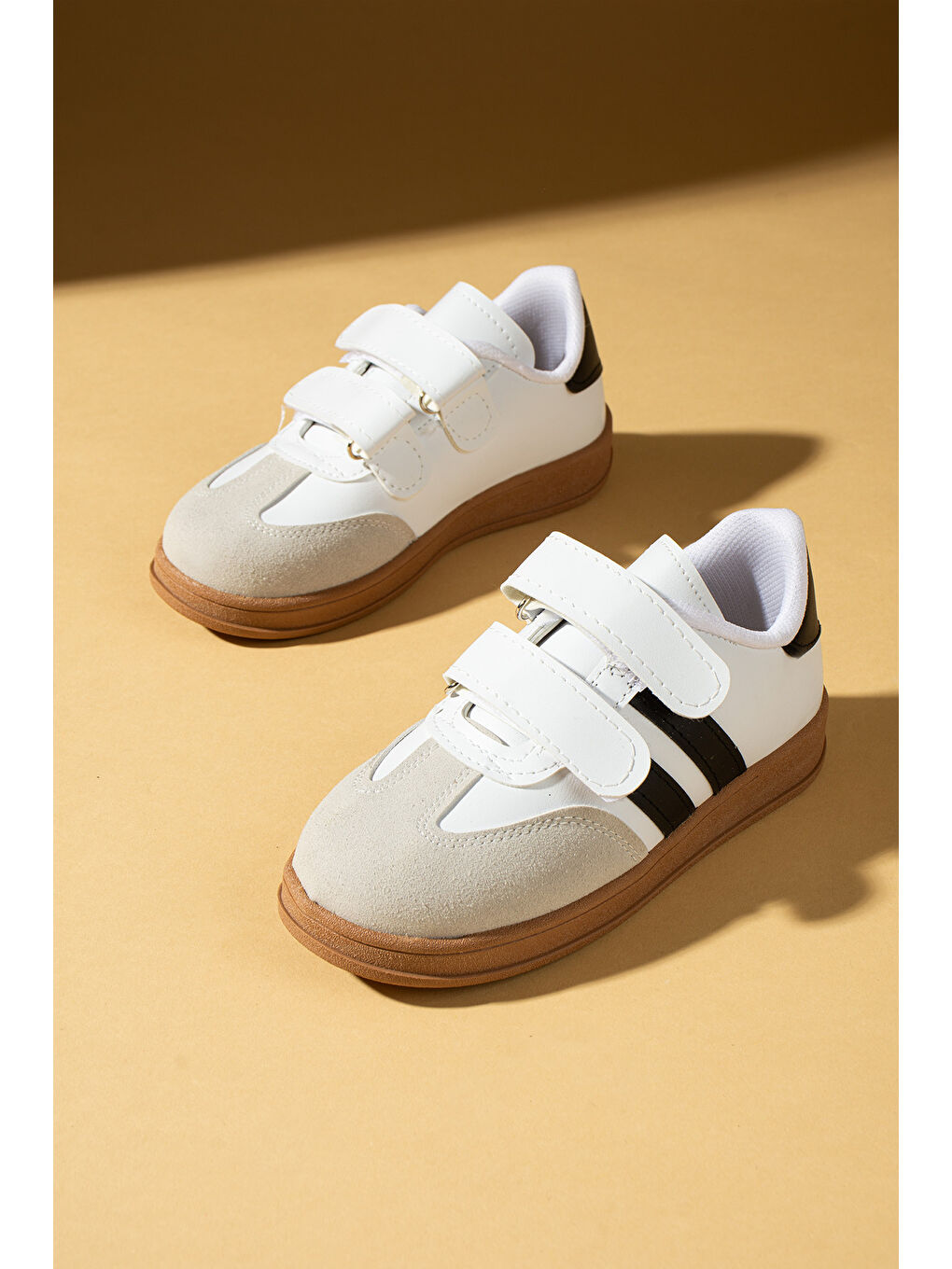 Beyaz Rahat Taban Cırtlı Çocuk Sneaker 001-7000-25Siyah