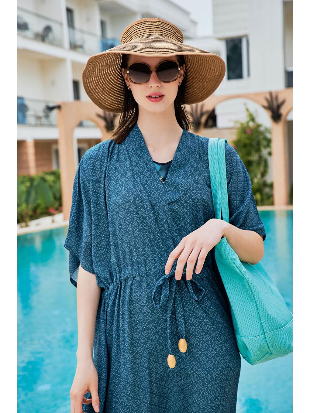 Desenli Yeşil Uzun Pareo 4096-1