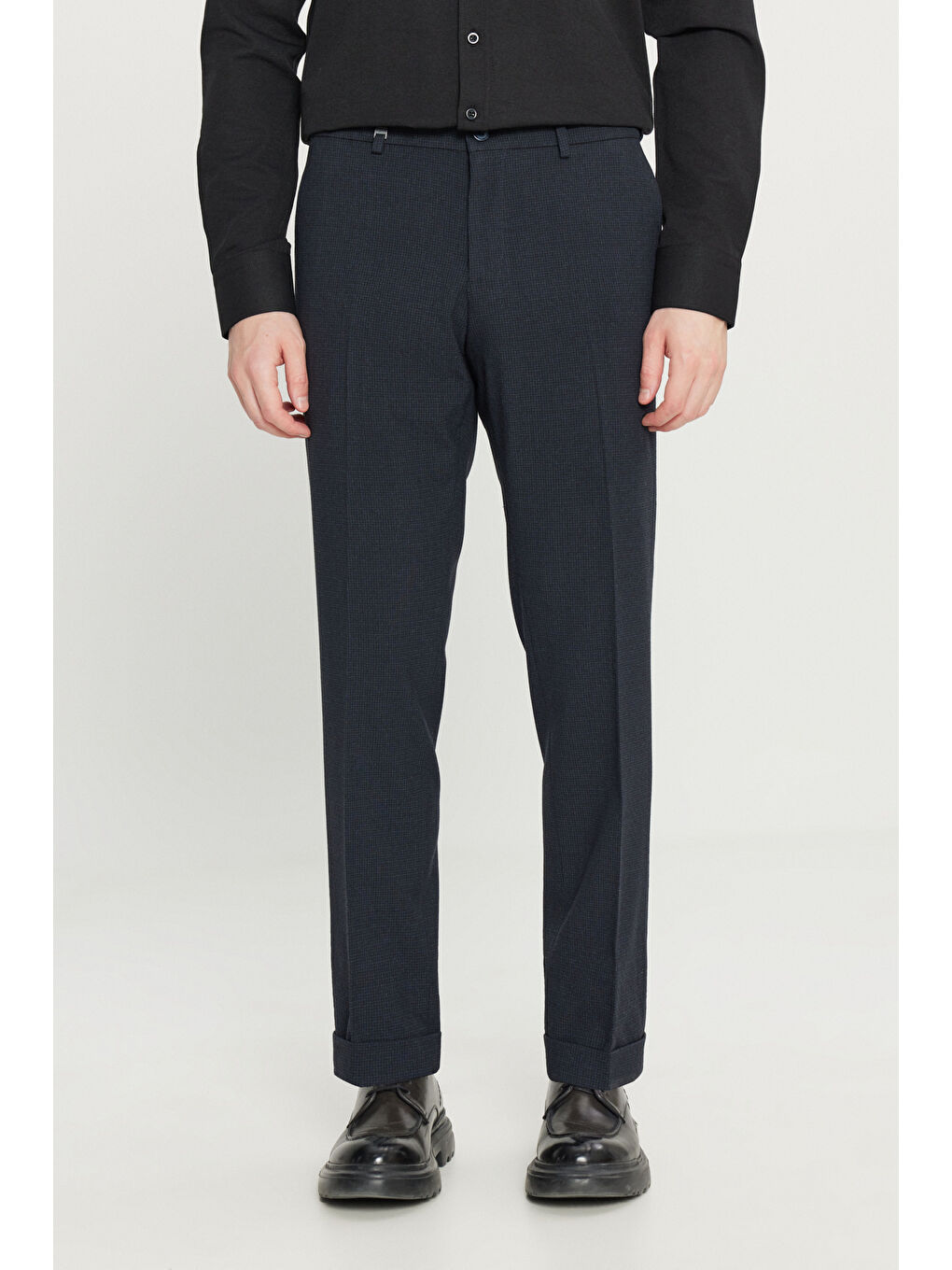 Erkek Lacivert Slim Fit Dar Kesim Gofre Desenli Beli Gizli Lastikli Yan Cep Klasik Pantolon