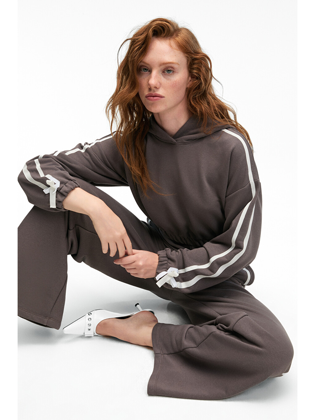 Roselle Kadın Kapüşonlu Yan Şeritli Kurdele Detay Crop Antrasit Sweatshirt-3