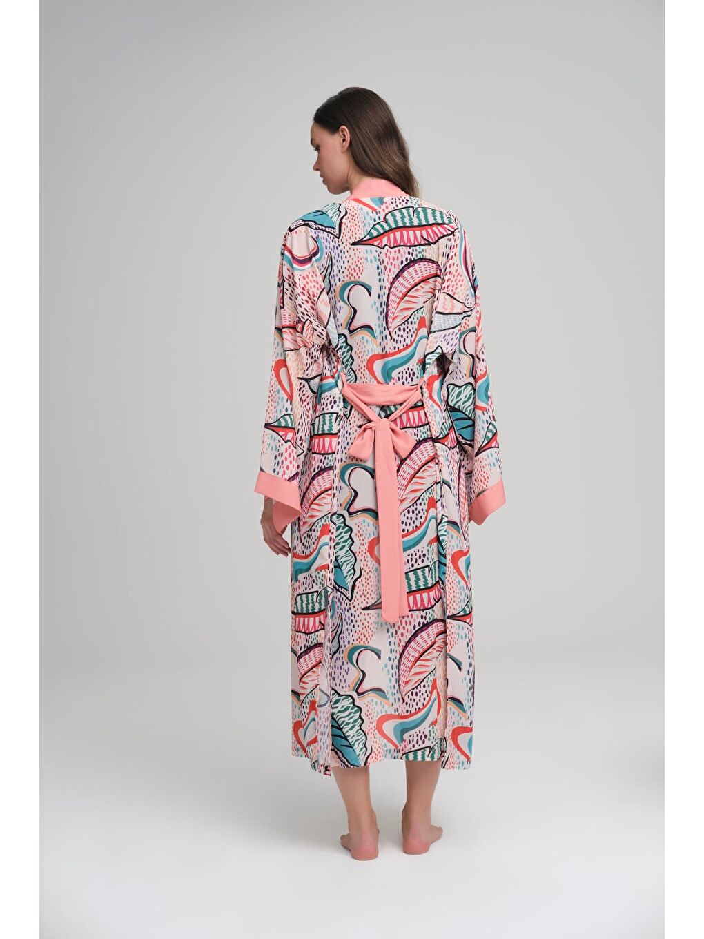 Pembe Renkli Yaprak Desenli Pudra Uzun Kimono 4046-3