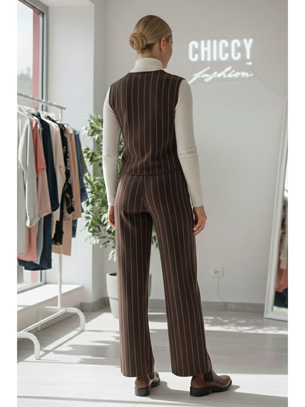 Kahverengi V Yaka Kolsuz Çizgili Lastikli Bel Oversize Triko Yelek Pantolon Takım 55-110 55-55-4