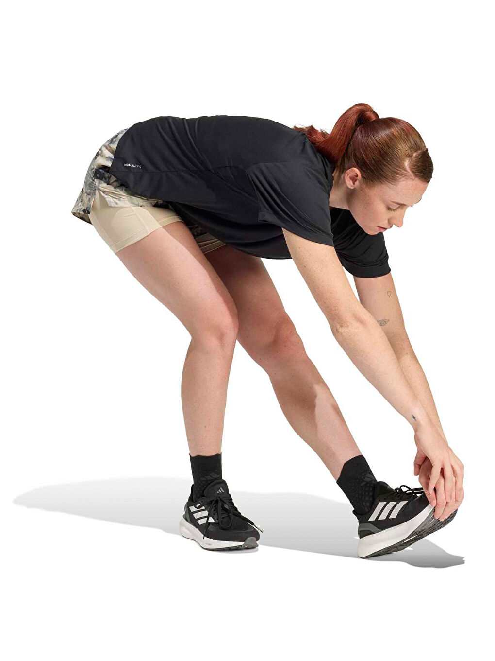 Running Essentials Kadın Siyah Yuvarlak Yaka Tişört-3