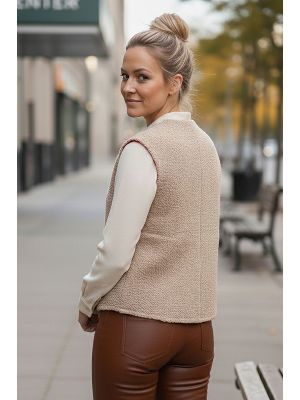 Bej V Yaka Kolsuz Patchwork Baskılı Düğmeli Casual Dokuma Yelek 65 58-5