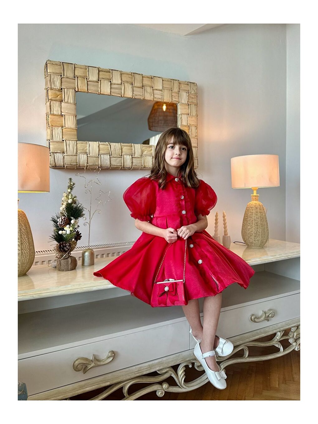 Kırmızı Kız Çocuk Özel Kısa Abiye Elbise Düğmeli Özel Tasarım Çanta Aksesuarlı_M2446-4