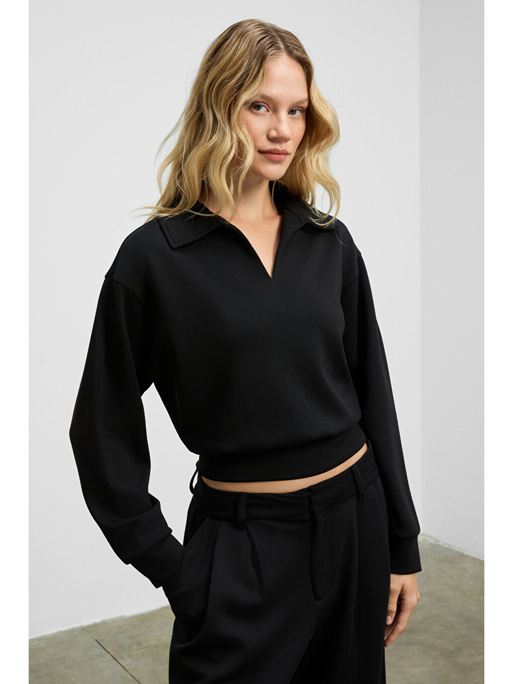 Regno Kadın Gömlek Yaka Kol Ve Etek Ucu Manşetli Uzun Kollu Oversize Siyah Sweatshirt-3