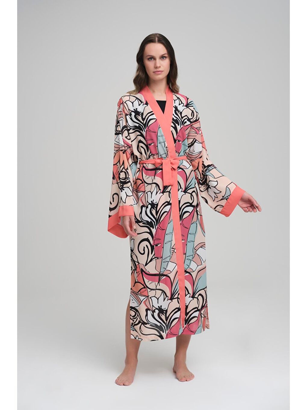 Kırmızı Renkli Puantiye Desenli Nar Çiçeği Uzun Kimono 4045-1