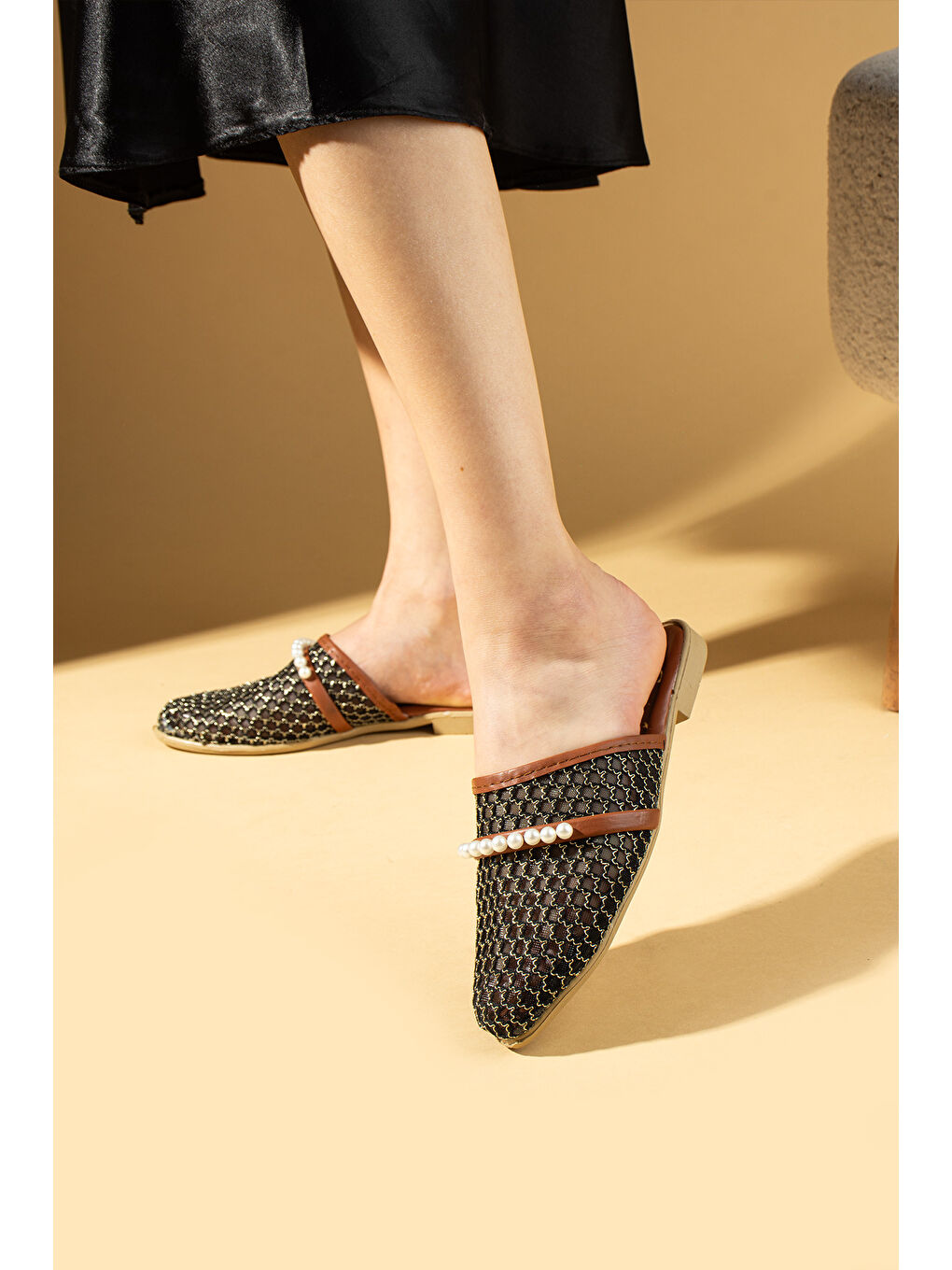 Sarı Fileli İnci Detaylı Rahat Taban Kadın Terlik 001-003-25File-1